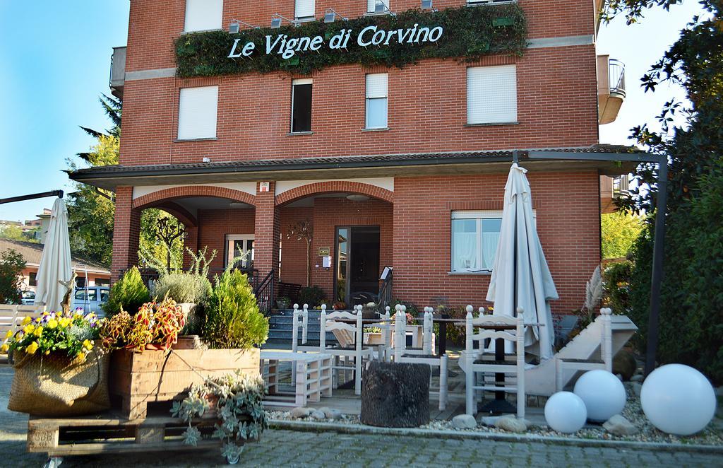 Hotel Le Vigne Di Corvino Casteggio Bagian luar foto