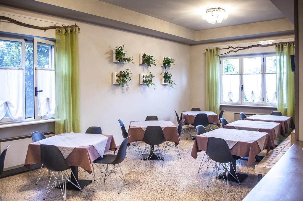 Hotel Le Vigne Di Corvino Casteggio Bagian luar foto
