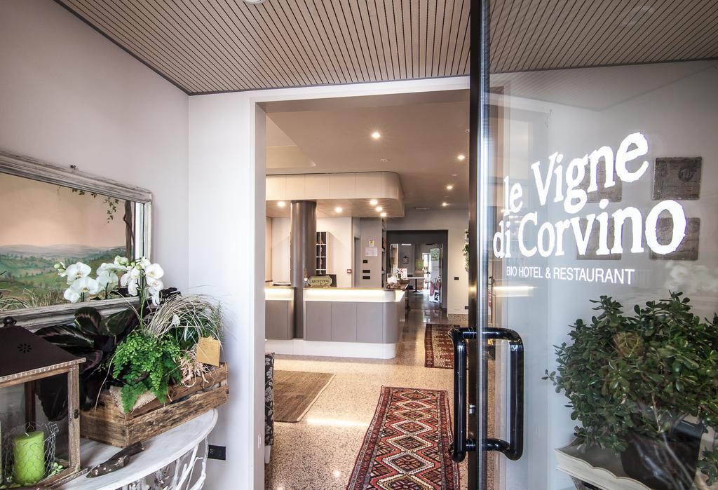 Hotel Le Vigne Di Corvino Casteggio Bagian luar foto