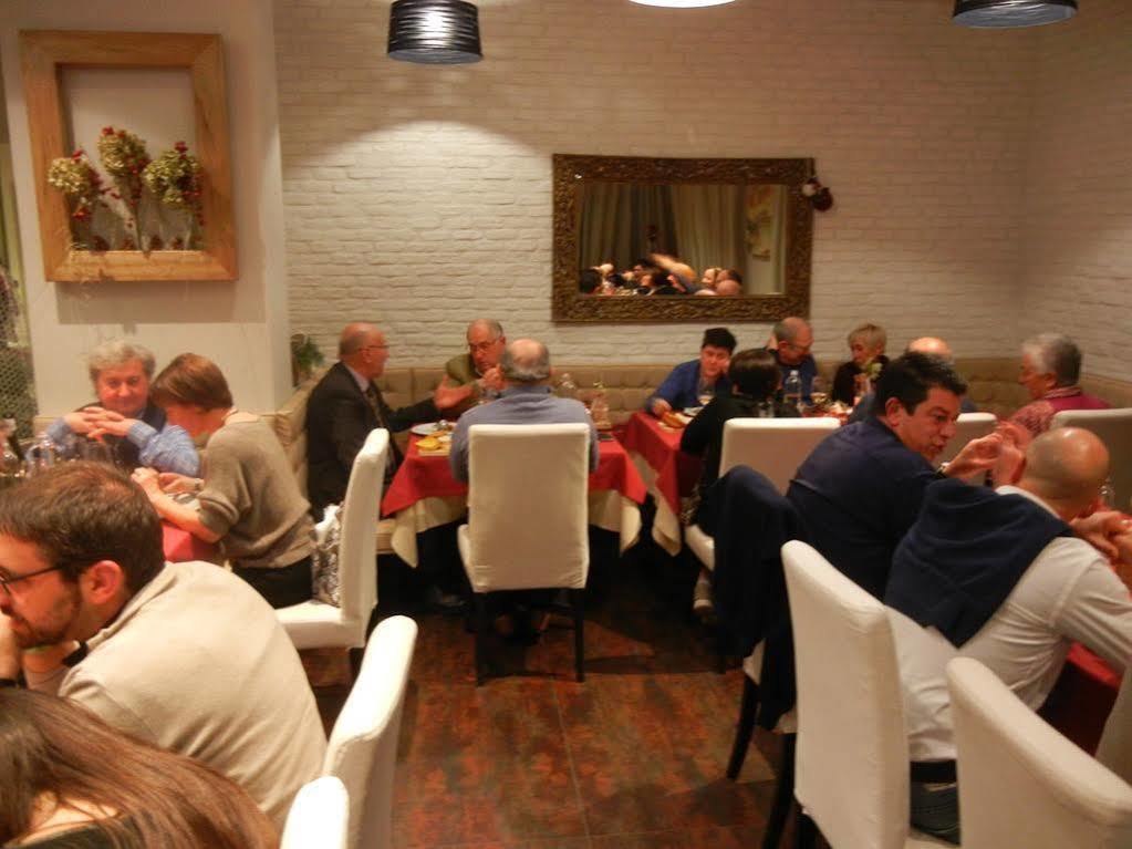 Hotel Le Vigne Di Corvino Casteggio Bagian luar foto